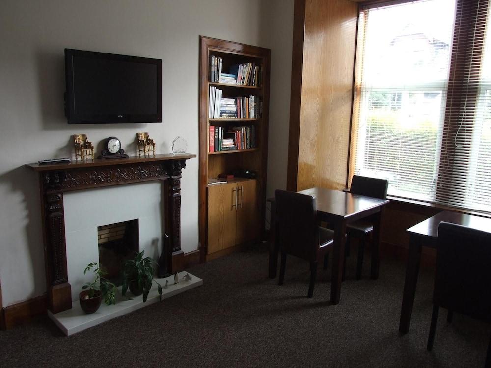 Cambridge House Gasthuis 3*